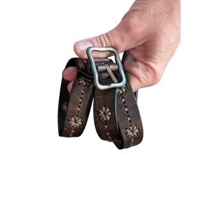 Women's brown leather belt with dark brass hardware flower tooled size 34"